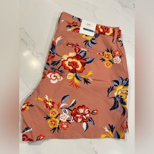 NWT Old Navy Shorts. 1092